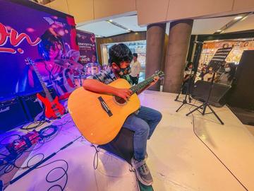 Guitar